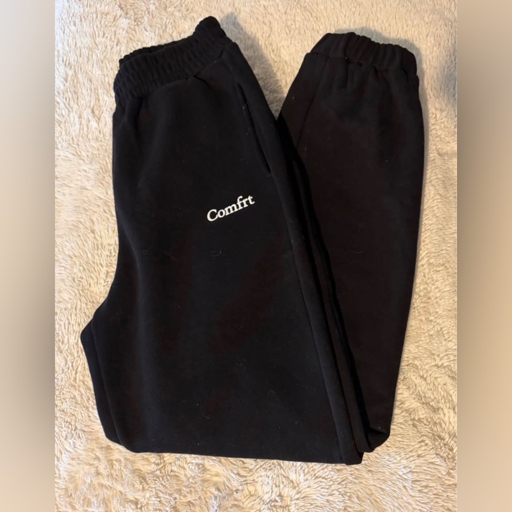 Comfrt Women's Black Jogger Pants